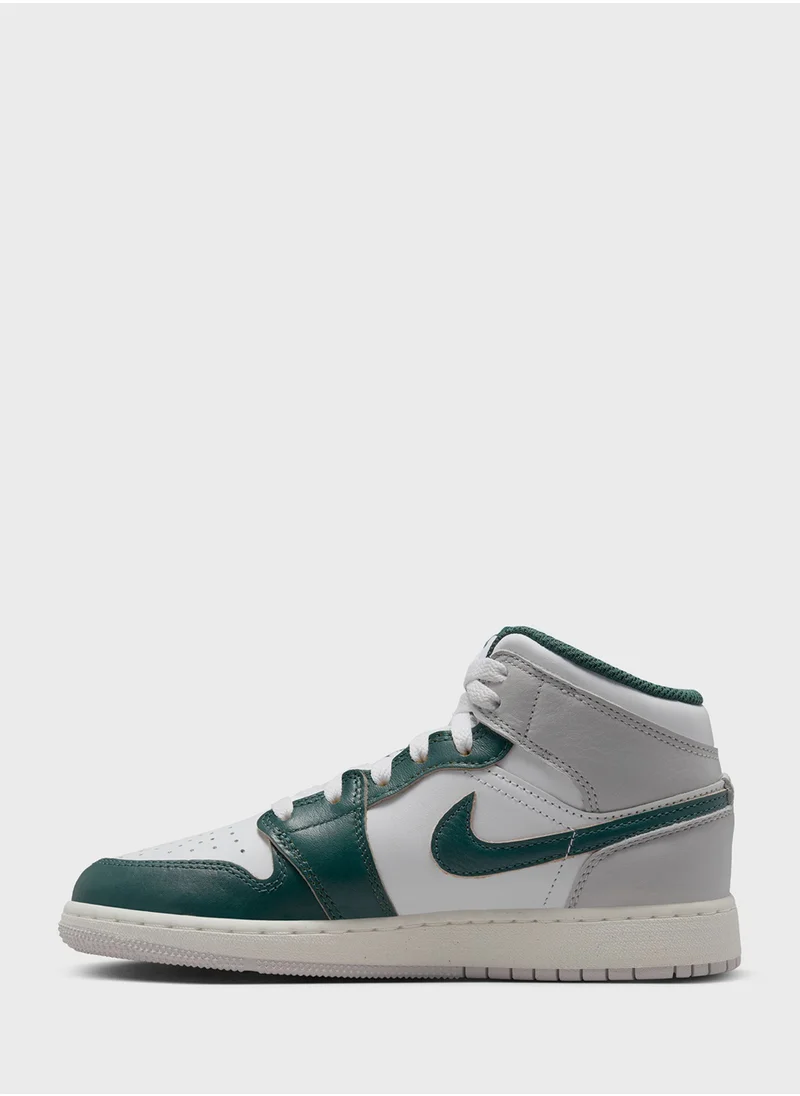 جوردن AIR JORDAN 1 MID SE BG