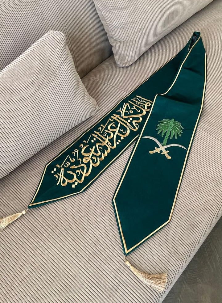Luxurious scarf - embroidered Saudi Arabia with country logo - Image 4