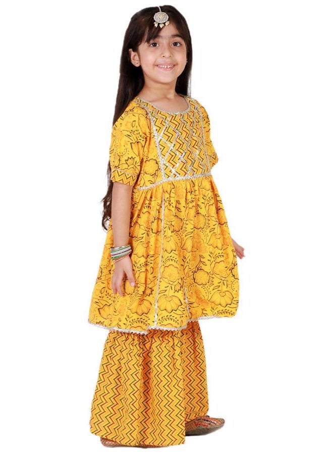 superminis Baby Girl's Cotton Sanganeri/Floral Printed Frock Style Kurti With Printed Sharara Dress Clothing Set, Yellow, 18-24 M - Image 5