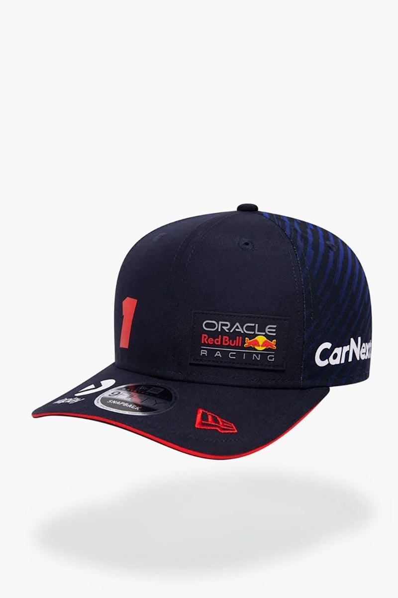 Red Bull قبعة سباق تحمل علامة مشتركة لفريق ريد بُل ريسينغ، خطوط زرقاء داكنة، قبعة بيسبول بشعار البطل رقم 1