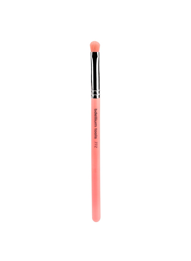 Bdellium Tools Bdellium Tools Professional Makeup Brush - Pink Bambu Series 772 Small Shader - With Soft Synthetic Fibers, For Precise & Quick Shading (Pink, 1pc) 