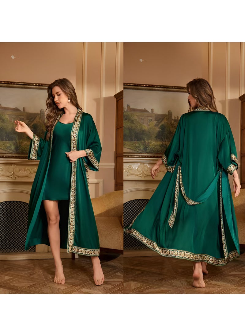 Emerald green robe and nightgown set with luxurious embroidery - Image 1