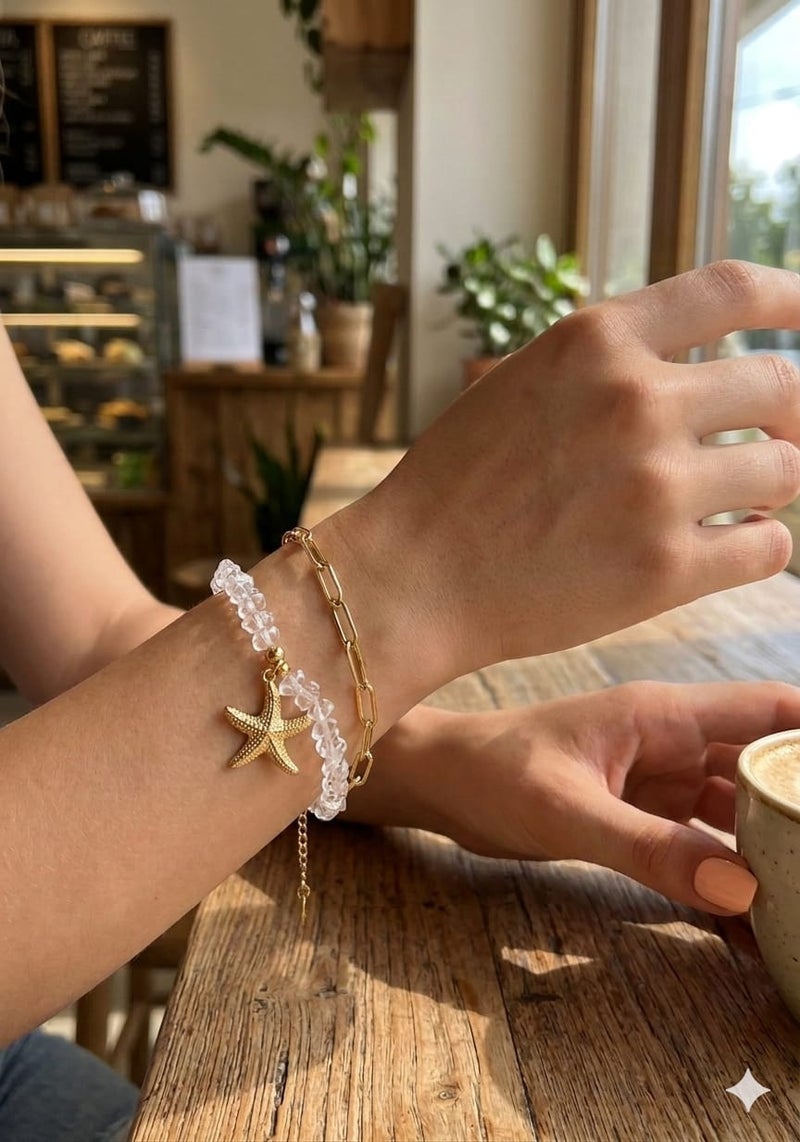 Trendy Chain Charm Bracelet with Adjustable Fastening - Elegant Wristband & Fashion Accessory for Everyday Wear