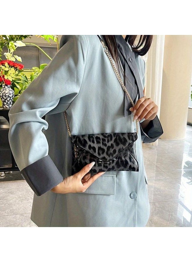 Shein Small women's handbag and shoulder bag with a luxurious gold chain multiple pockets for cards and money with an internal zipper - high-quality material - ideal for daily use, occasions and evenings - Image 3