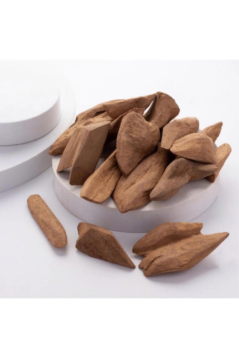 Marouki Grade B Oud, fast projection with medium to large chips, weight 28 grams