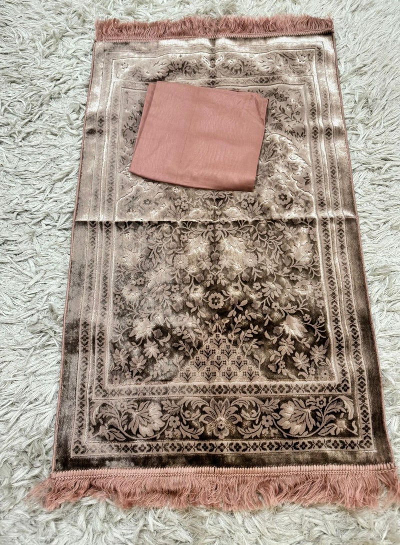 Elegant velvet prayer rug with a luxurious Turkish design with an open prayer sheet - pink - Image 1