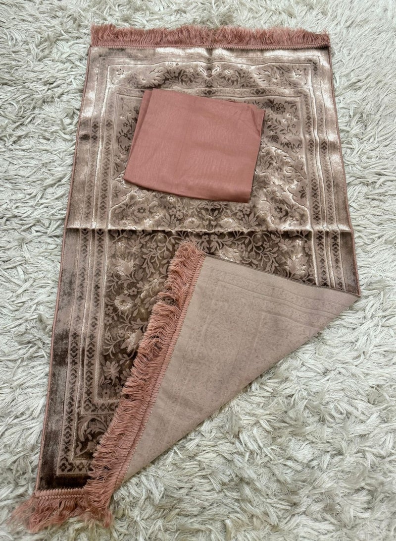 Elegant velvet prayer rug with a luxurious Turkish design with an open prayer sheet - pink - Image 2