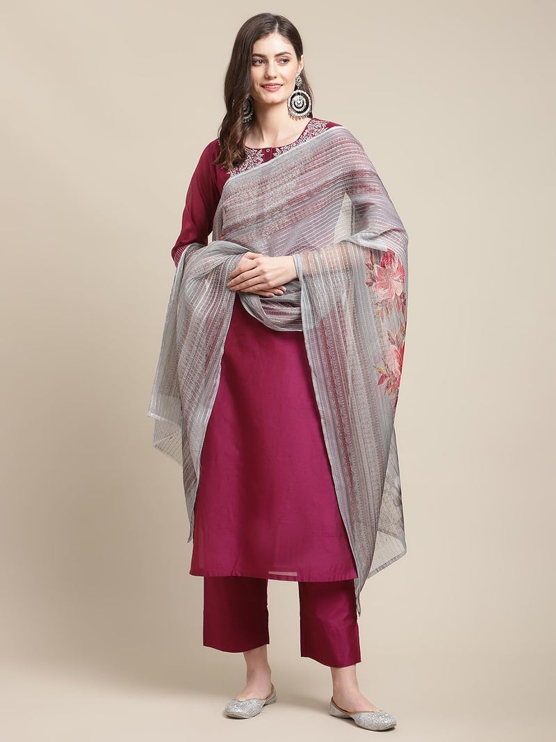 Varanga women Magenta Zari Embroidery Kurta Trouser Set With Floral Printed Organza Dupatta - Image 2