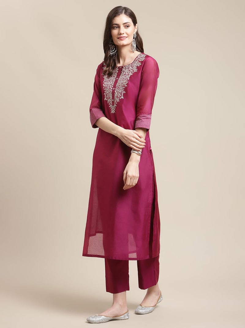 Varanga women Magenta Zari Embroidery Kurta Trouser Set With Floral Printed Organza Dupatta - Image 3