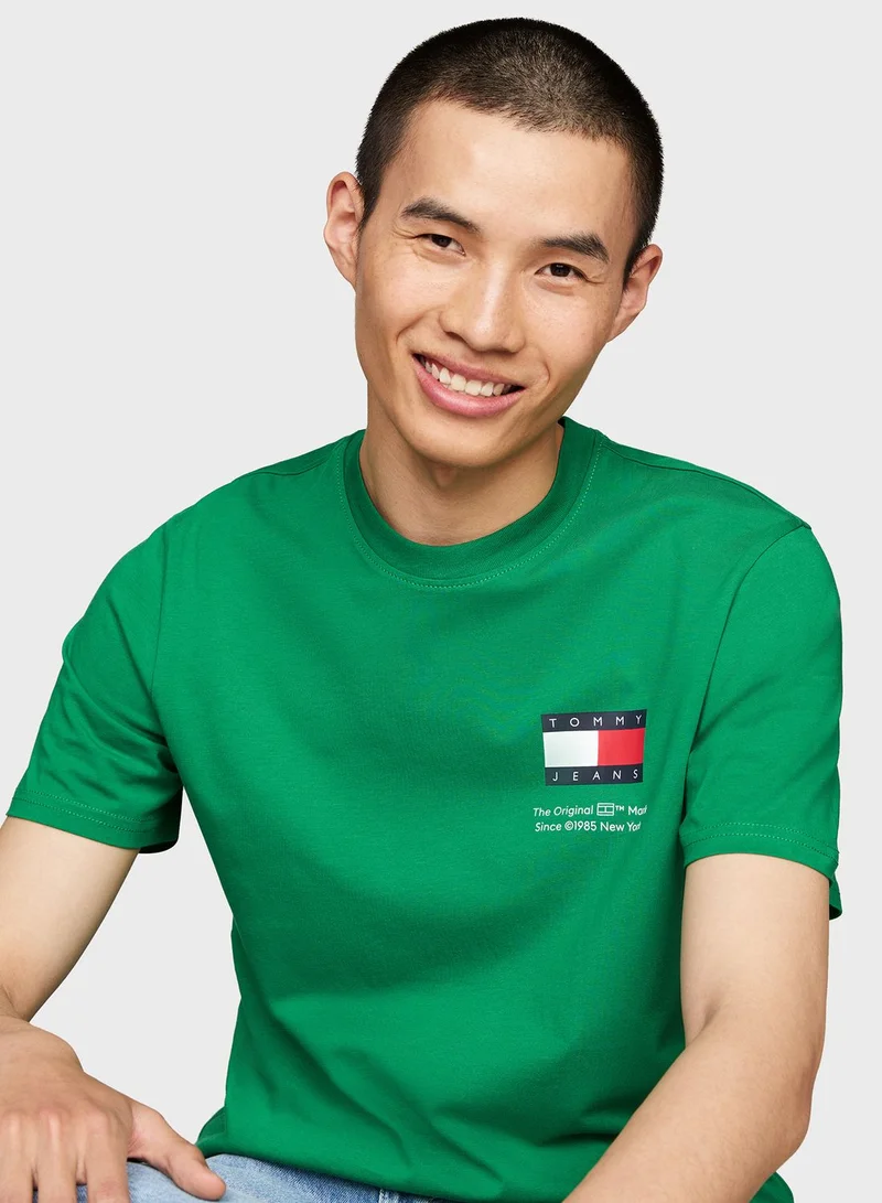 TOMMY JEANS Logo Flag Crew Neck T-Shirt