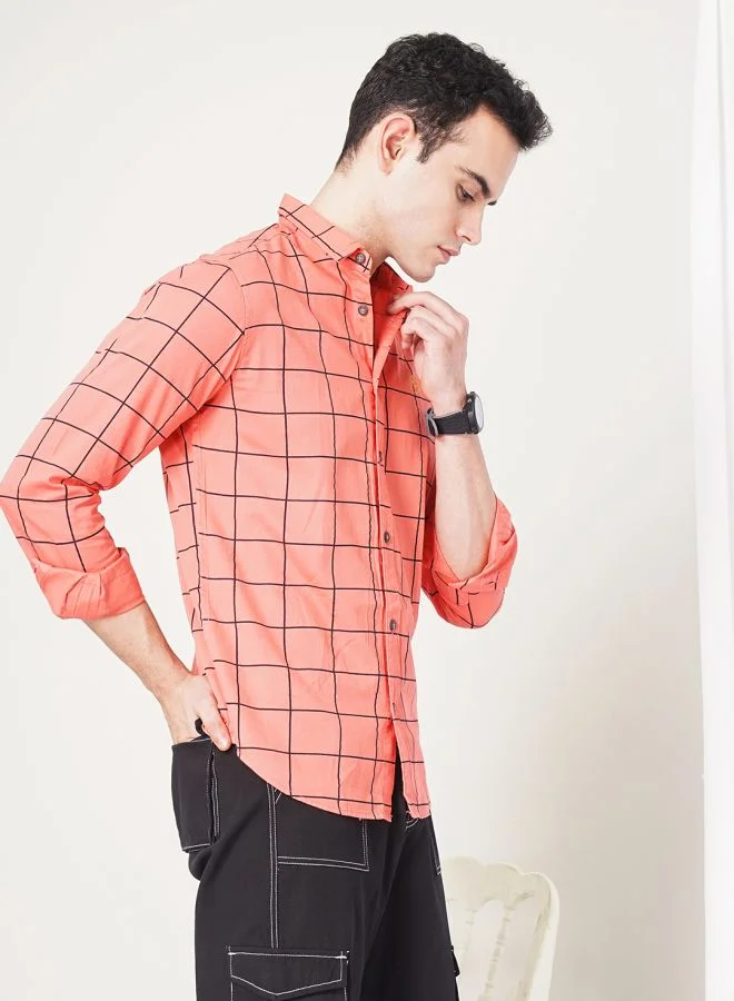 The Indian Garage Co Men Slim Fit Checkered Full Sleeves Cutaway Collar Casual Shirt