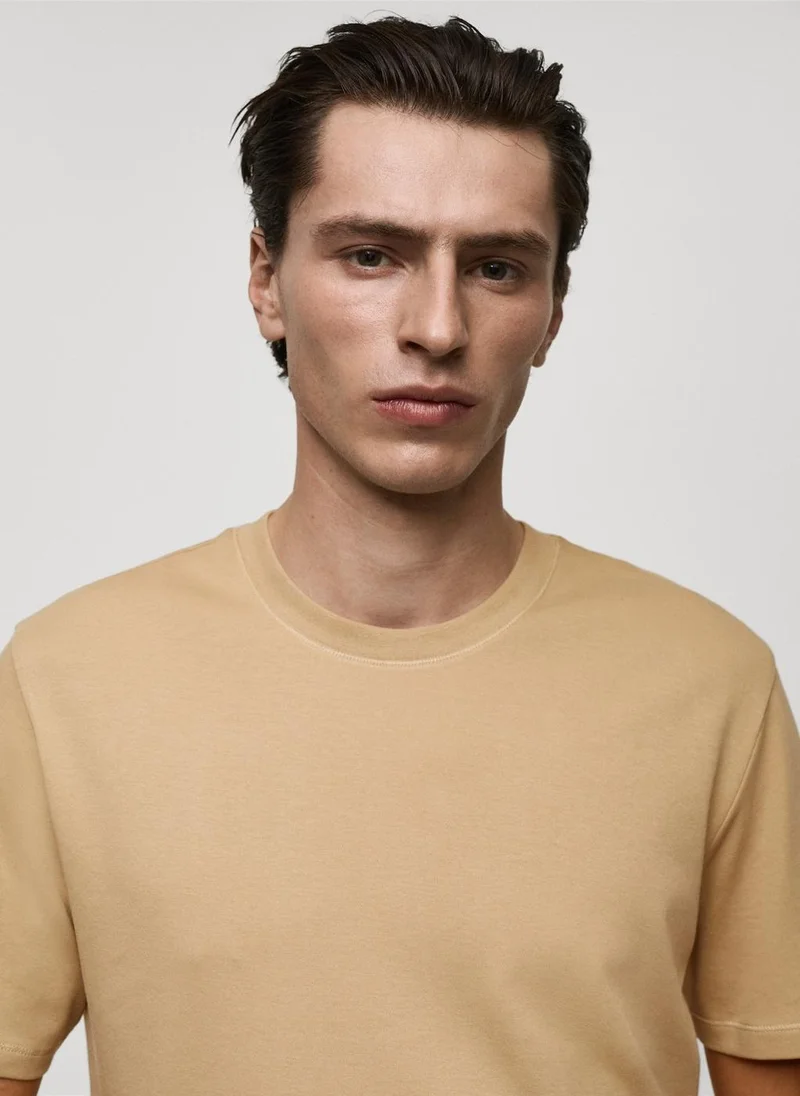 Mango Man Round Neck Ribbed Finish Short Sleeve T-Shirt
