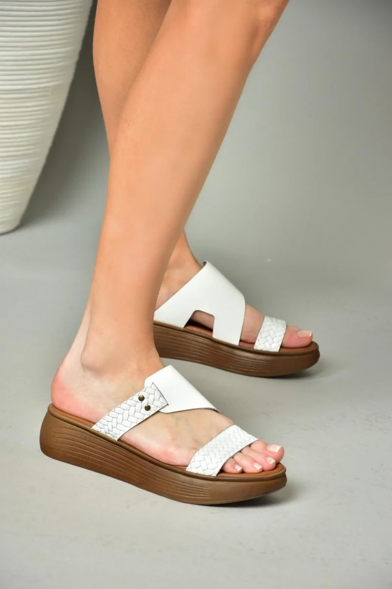 فوكس شوز S291059703 White Leather Thick Soled Women's Slippers