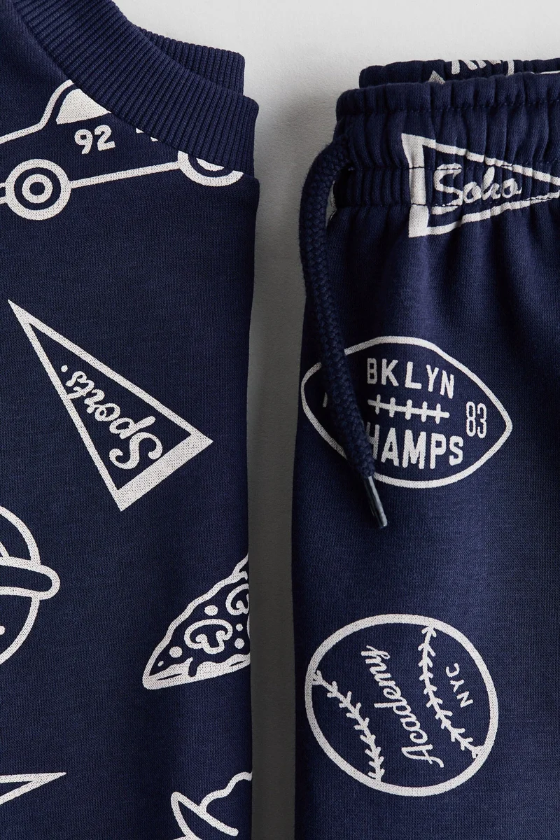 اتش اند ام طقم من نسيج سويت-شيرت مزين بطبعة - عبوة من قطعتين