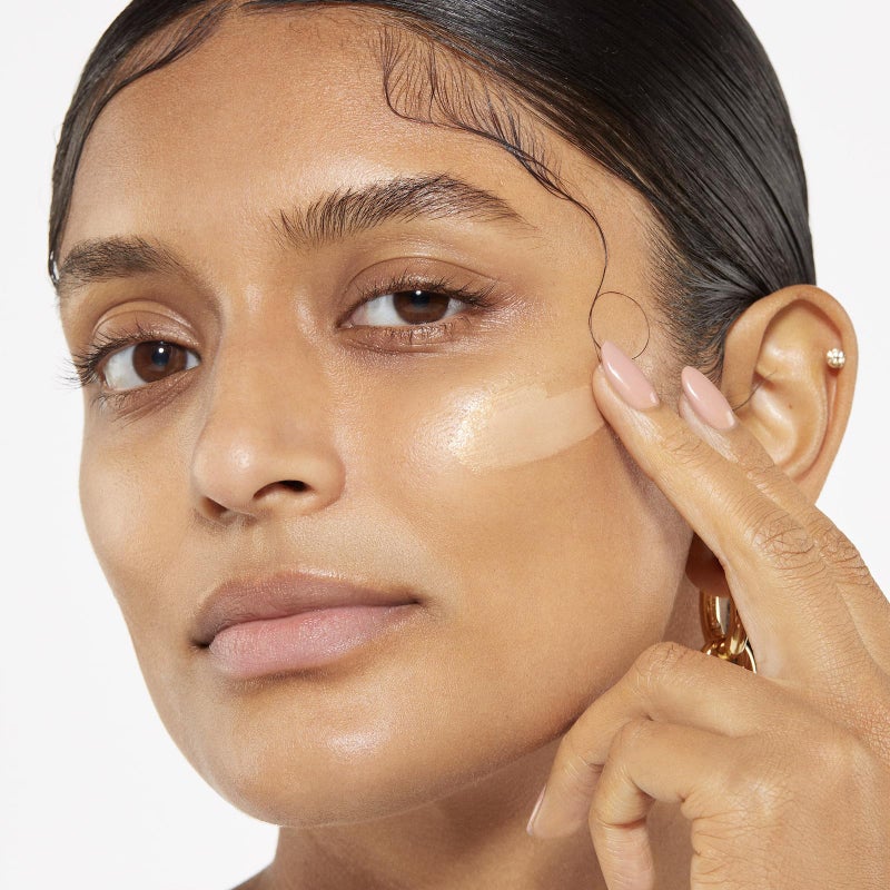 Smashbox Photo Finish Illuminate Glow Makeup Primer | Breathable, Strengthening Silky Barrier Primer For Glowy Skin | Silkscreen Complex, Vitamin C + Passion Fruit, 1 Fl Oz - Image 3