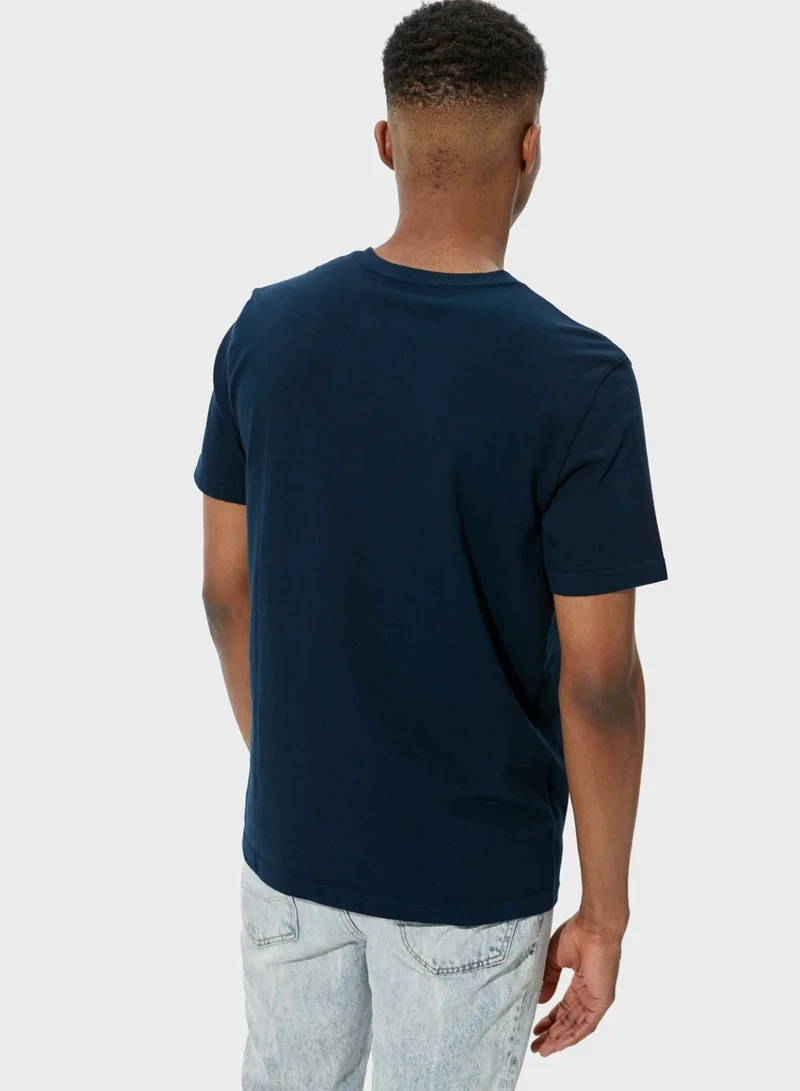 American Eagle  Essential V-Neck T-Shirt for Men | Best Price UAE