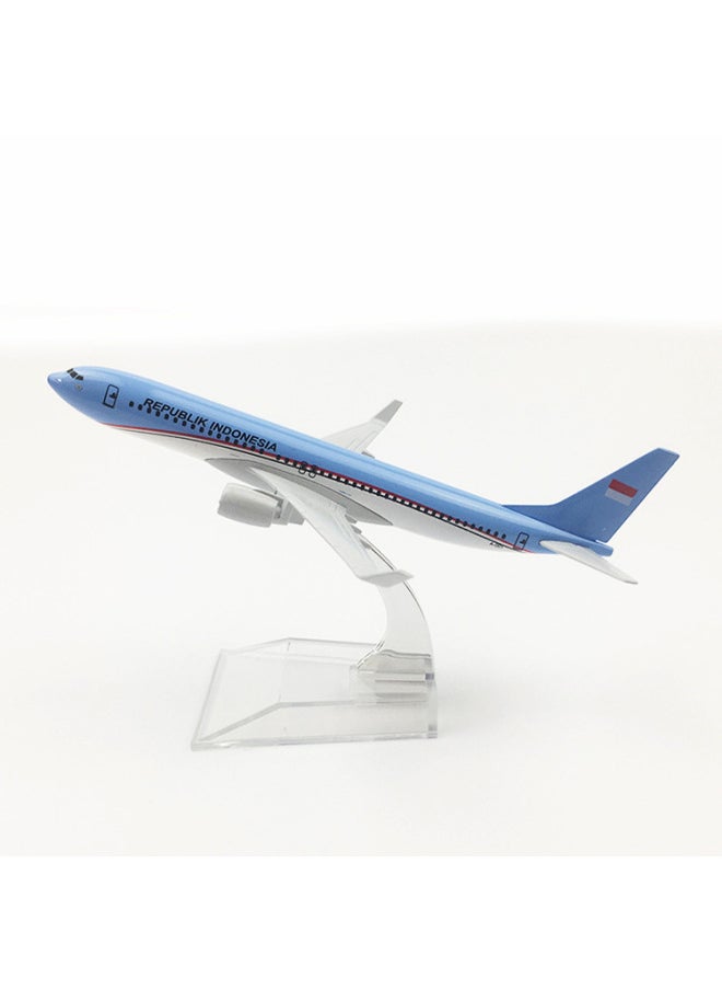 1:400 Civil Aviation Aircraft Model Alloy International Airbus Model Simulation Office Aircraft Model Ornaments-Color:Indonesia No. 1 Boeting Boeing 737  - Image 1