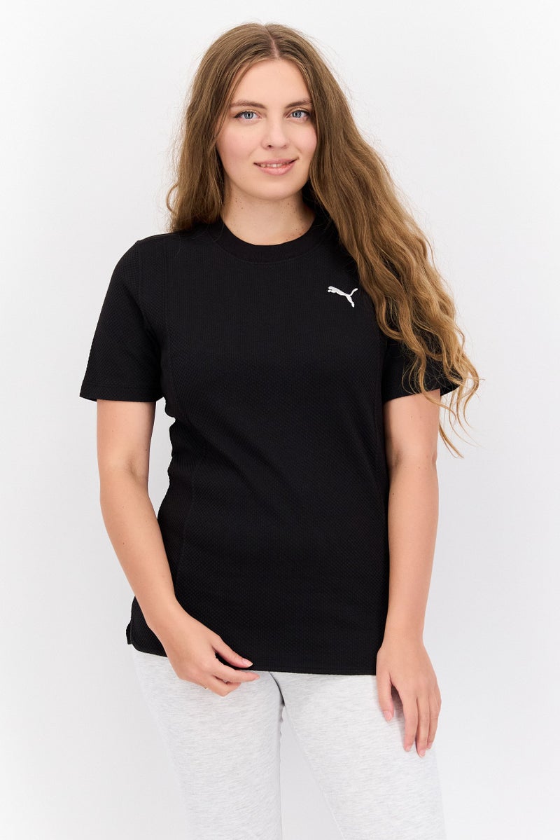 PUMA تي شيرت رياضي نسائي بأكمام قصيرة مناسب في الهواء الطلق، أسود - Image 1