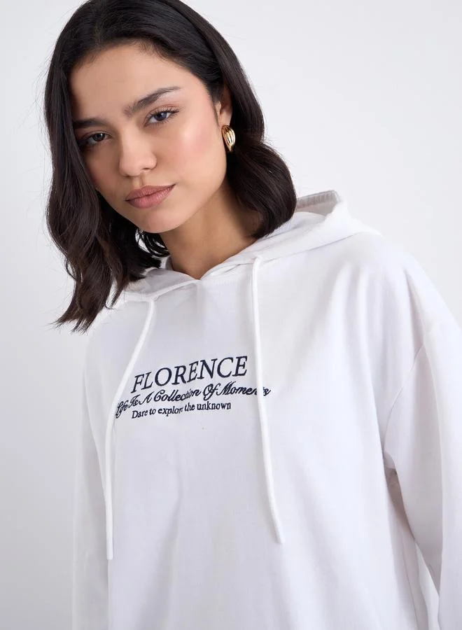 Styli Styli White Embroidered Longline Hoodie