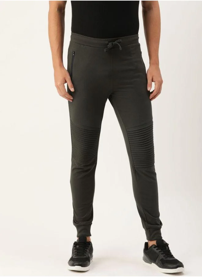 The Indian Garage Co Men Slim Fit Solid Mid-Rise Stretchable Knitted Jogger Trousers