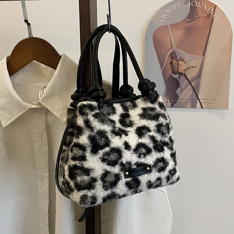 Lamb Fluffy Bag Women'S Fashion Leopard Shoulder Bag Fluffy Portable Bucket Bag Trendy - Image 4