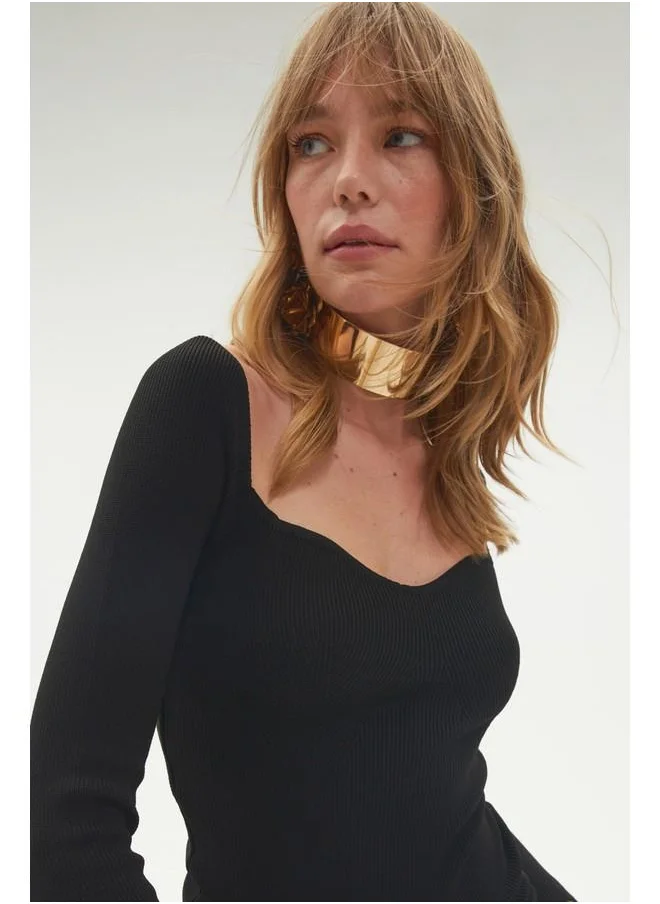 JUNE June Heart Neck Knitwear Sweater Black