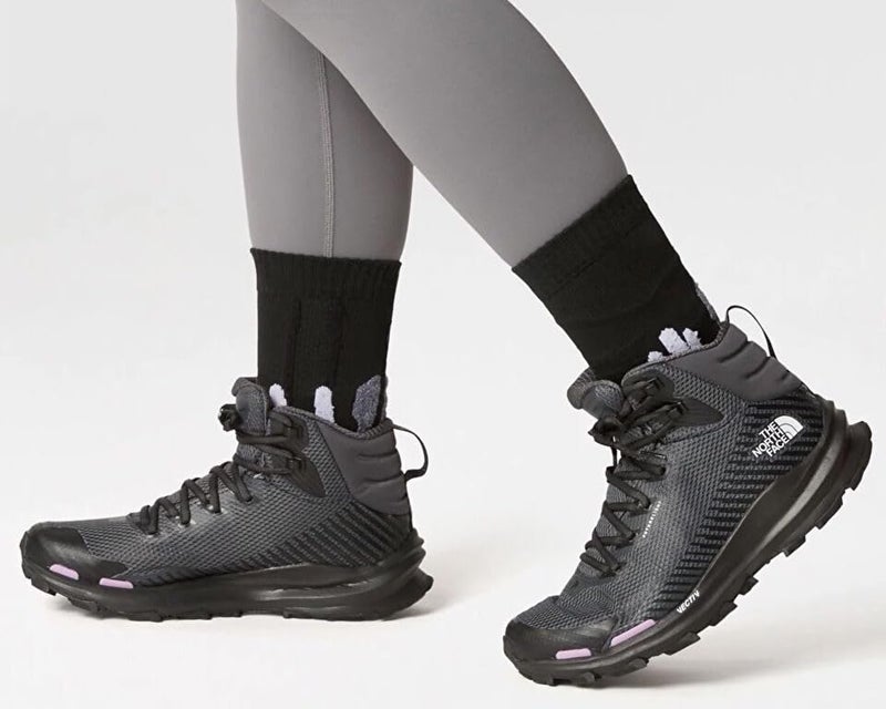 THE NORTH FACE حذاء المشي النسائي VECTIV Fastpack Mid FUTURELIGHT من ذا نورث فيس، أسود TNF/رمادي أسفلت، 5.5 - Image 2