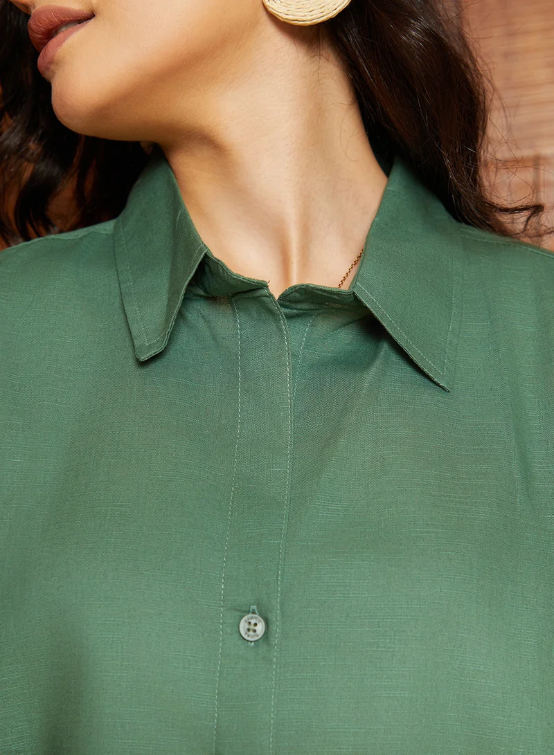 Campus Sutra Campus Sutra Women's Jade Green Solid Oversized Shirt For Casual Wear | Spread Collar  | Long Sleeve | Button Closure | Oversized Shirt Crafted With Comfort Fit For Everyday Wear