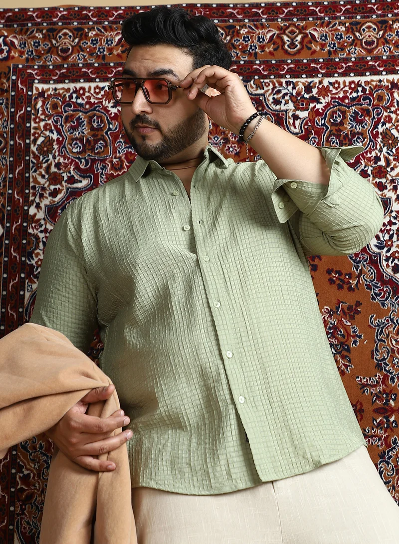 انستافاب بلس قميص رجالي مقاس كبير شبكي بيستاشيو فاتح من إنستافاب بلس