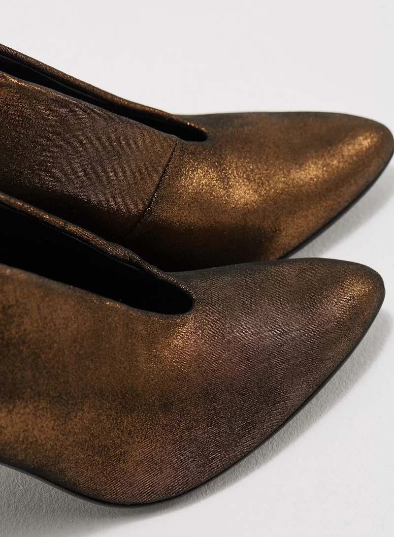 Hudson Stacey Suede Pumps