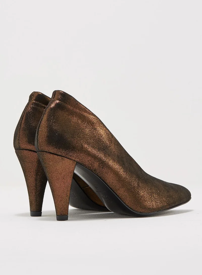 Hudson Stacey Suede Pumps