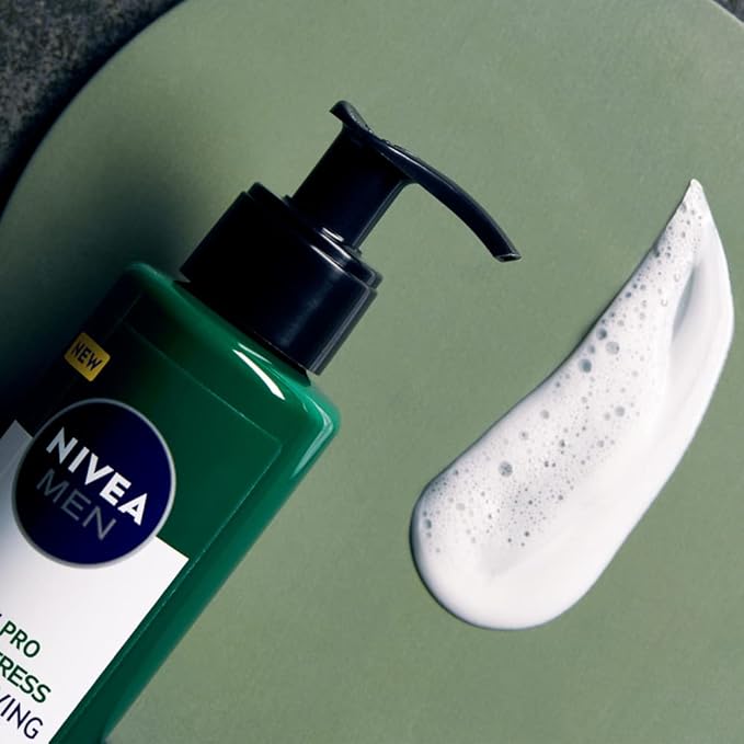 NIVEA MEN Sensitive Pro Ultra Calming Liquid Shaving Cream 200 ml Shaving Cream Enriched with Hemp Seed Oil and Vitamin E for StressMinimising Face Care - Image 5