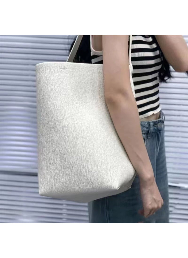 Generic Large Capacity Row Headlayer Cow Leather Womens Single Shoulder Handbag Bucket Bag for Commuting Niche Bag from China Mainland White medium size spot 