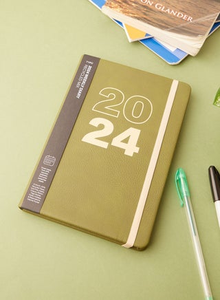 Green 2024 Weekly Planner Diary - pzsku/Z62D1D091382ABF3C67BCZ/45/1746747003/96116c18-7ec2-42b6-b858-e0b7cff154e3