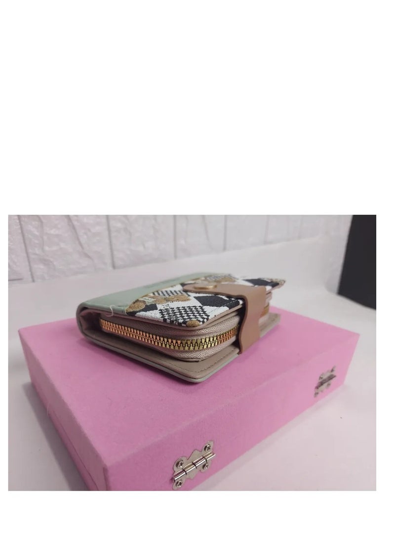 محفظة نسائية جلدية عالية الجودة باللون الأخضر - Image 4