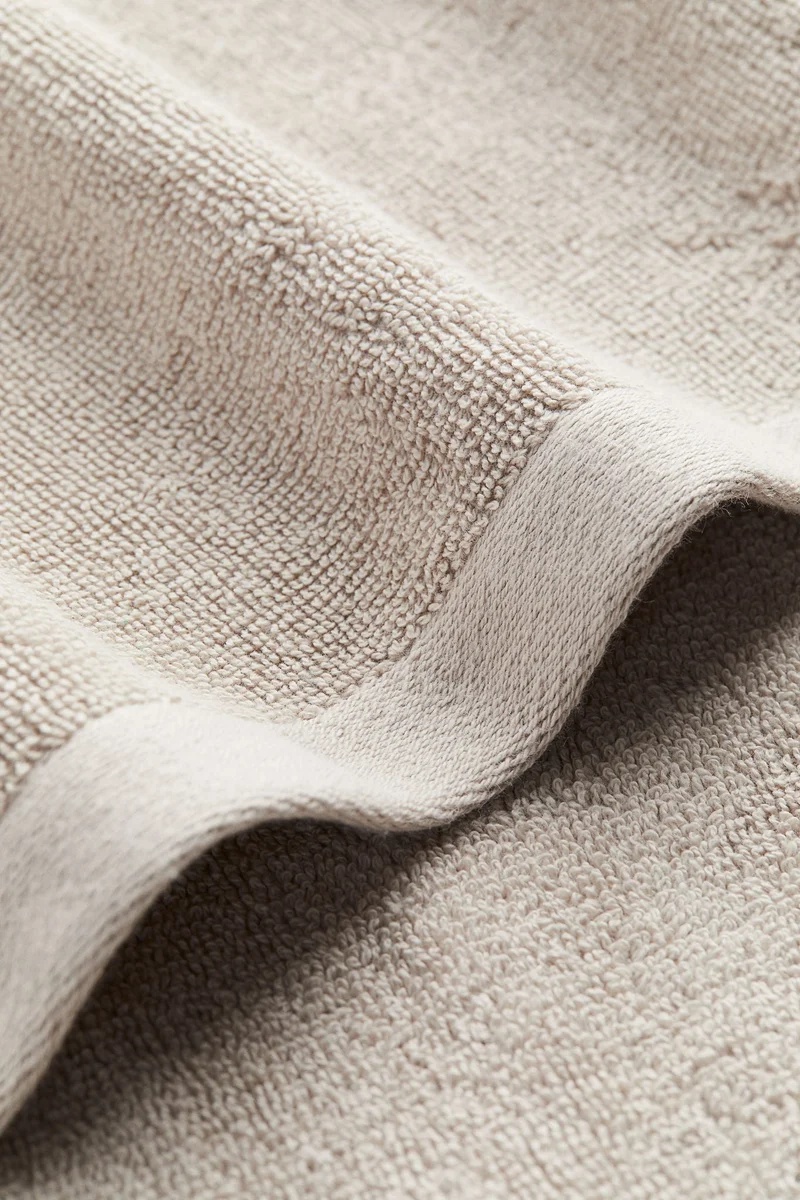 اتش اند ام Cotton terry bath towel