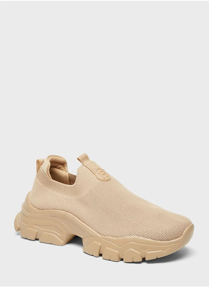 shoexpress Casual Low Top Sneakers