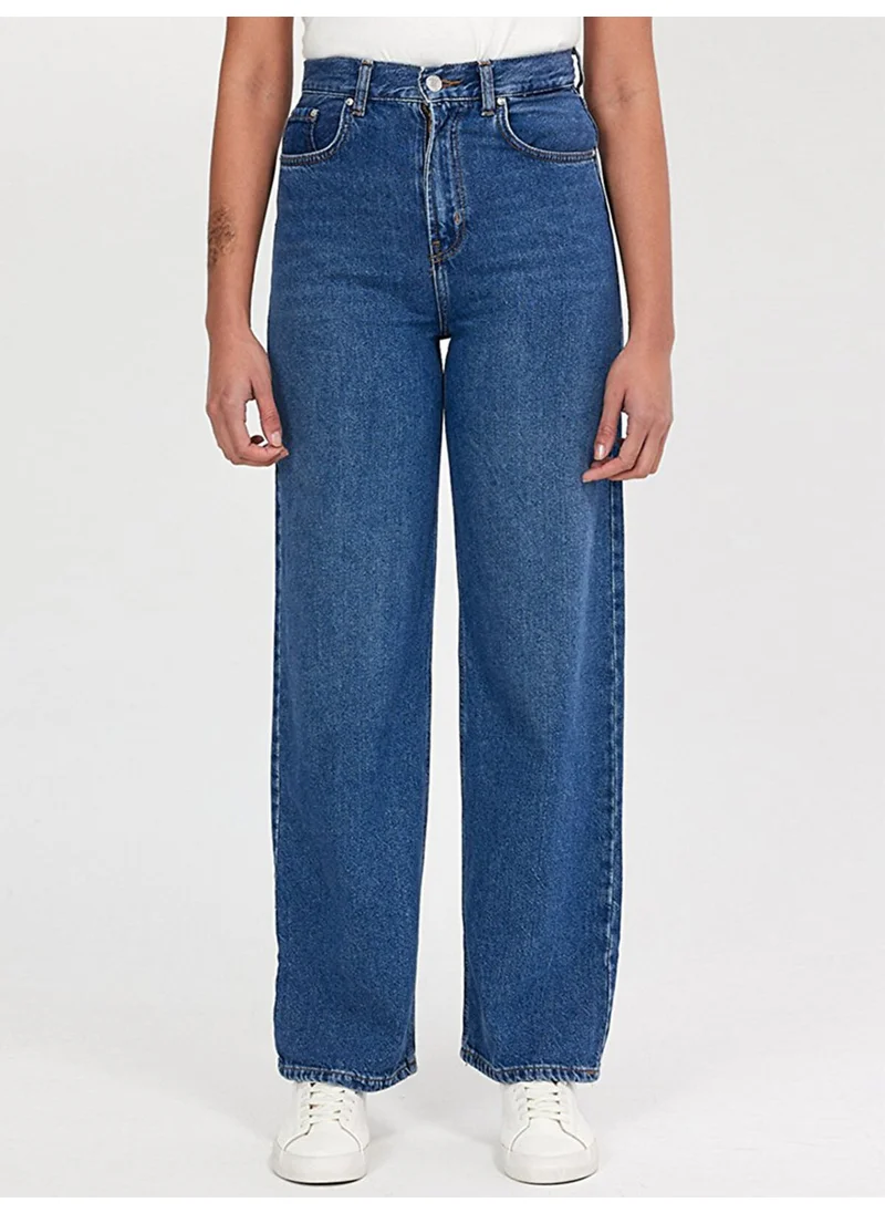 إل تي بي WomenVionne Jeans