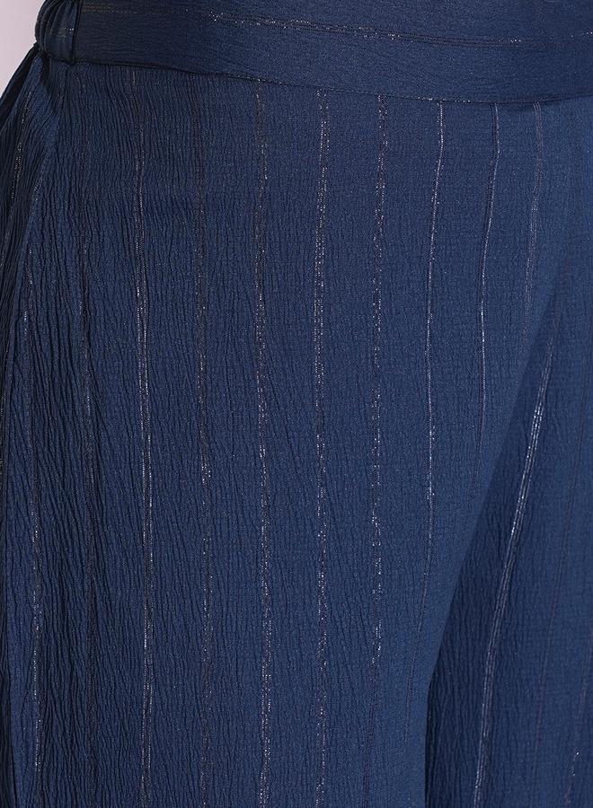 جلو باص طقم من بنطال وكورتا بتفاصيل لامعة - Image 5