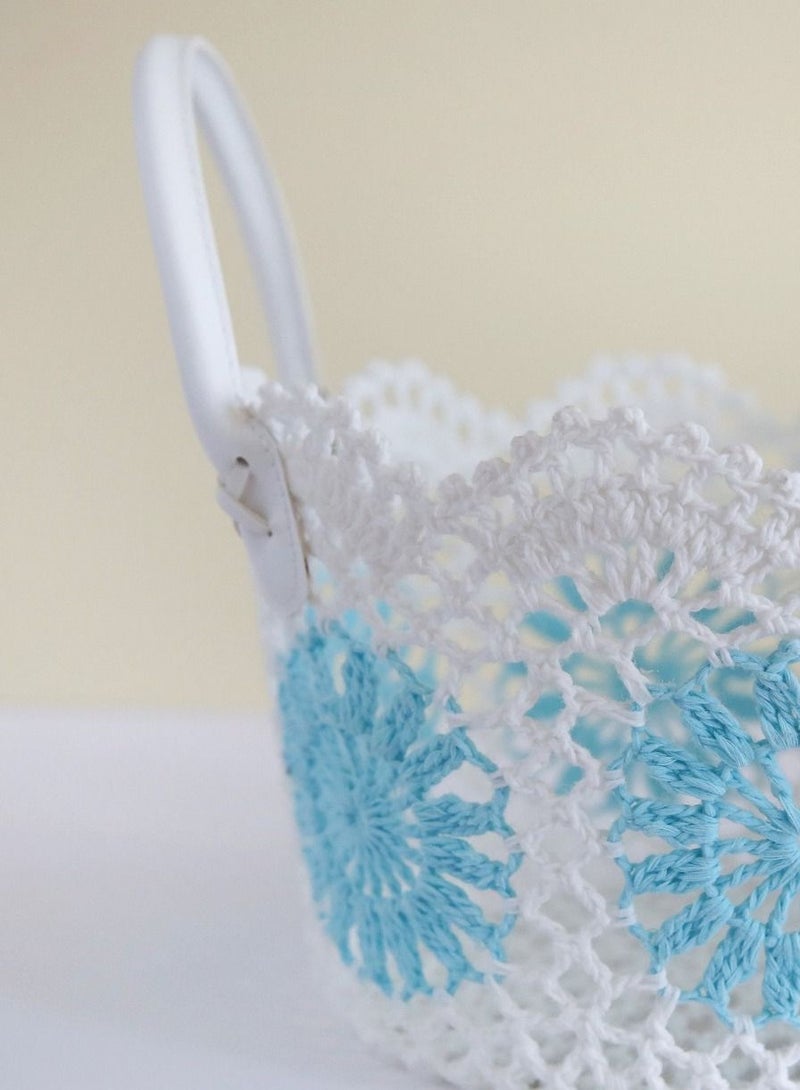 سلة لون أبيض وأزرق فاتح من القطن الطبيعي متعددة الاستخدامات قياس 27 في 15 سم - Image 3