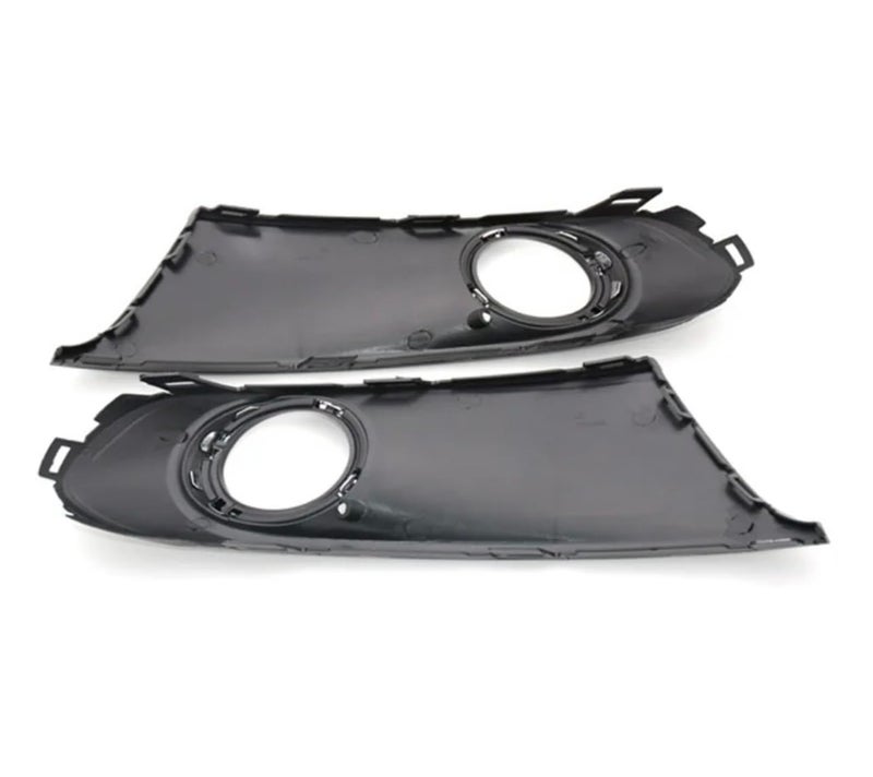 SNTP Imported Black Fog Lamp Cover With Chrome Strip For VW Vento Type 1(2010-2015) - Image 2