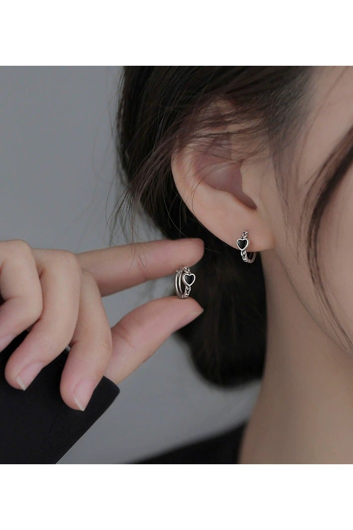 Goolsky Black Heart Stud Earrings for Women – Minimalist Niche Design, High-End Ins Cool-Tone Style, Versatile Everyday Jewelry  - Image 2