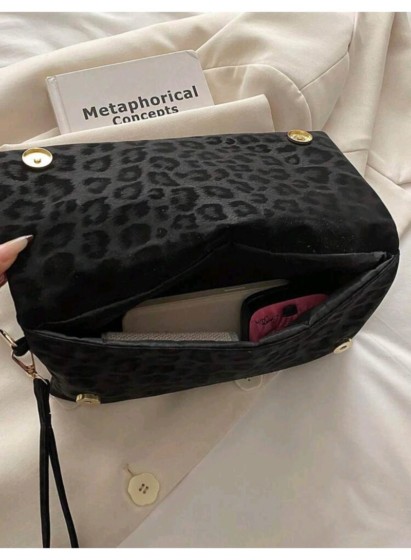 شي إن حقيبة يد أنيقة مرصعة بنقشة جلد النمر مناسبة للتنقلات اليومية - Image 5