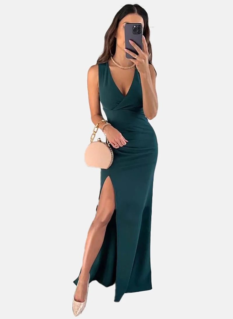 YUNIQEE Women Solid V-Neck Maxi Dress