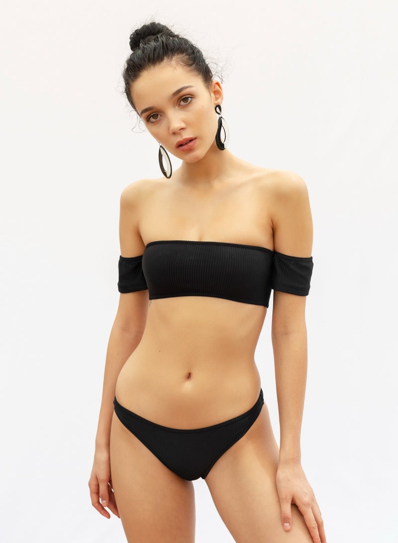 VULEVU Low Shoulder Bikini Top Black  - Image 2
