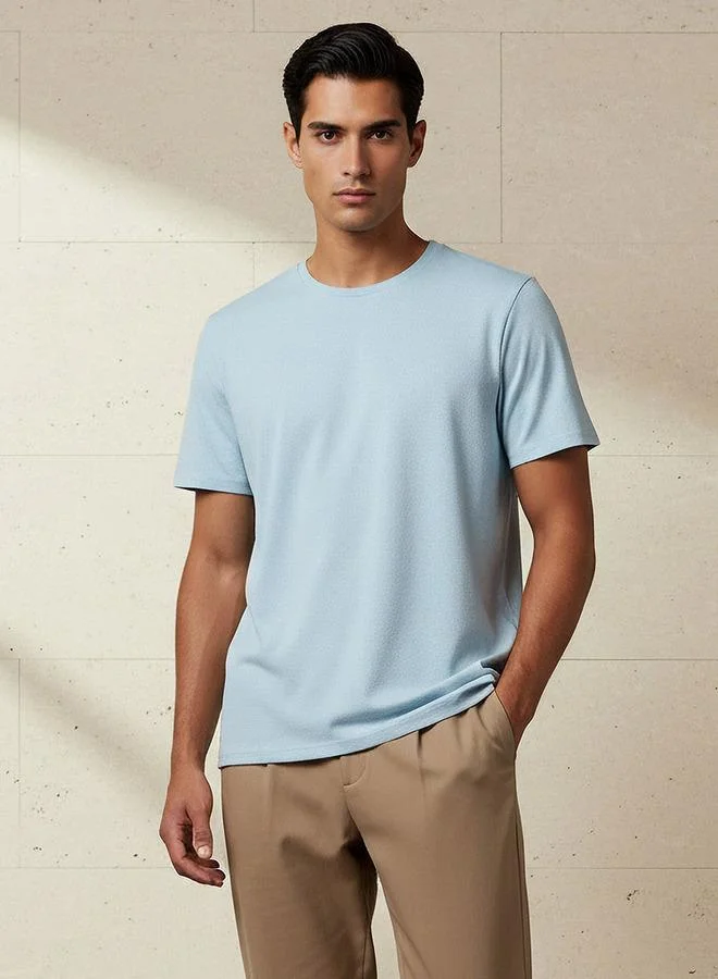 ايكونيك Iconic Men Slim Fit Crew Neck Short Sleeves Popcorn Textured T-shirt