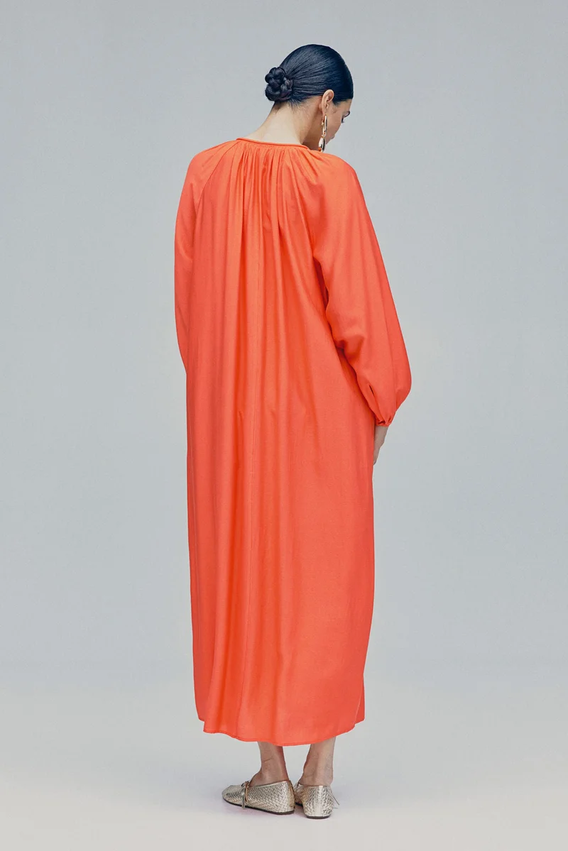 H&M Balloon-sleeved dress