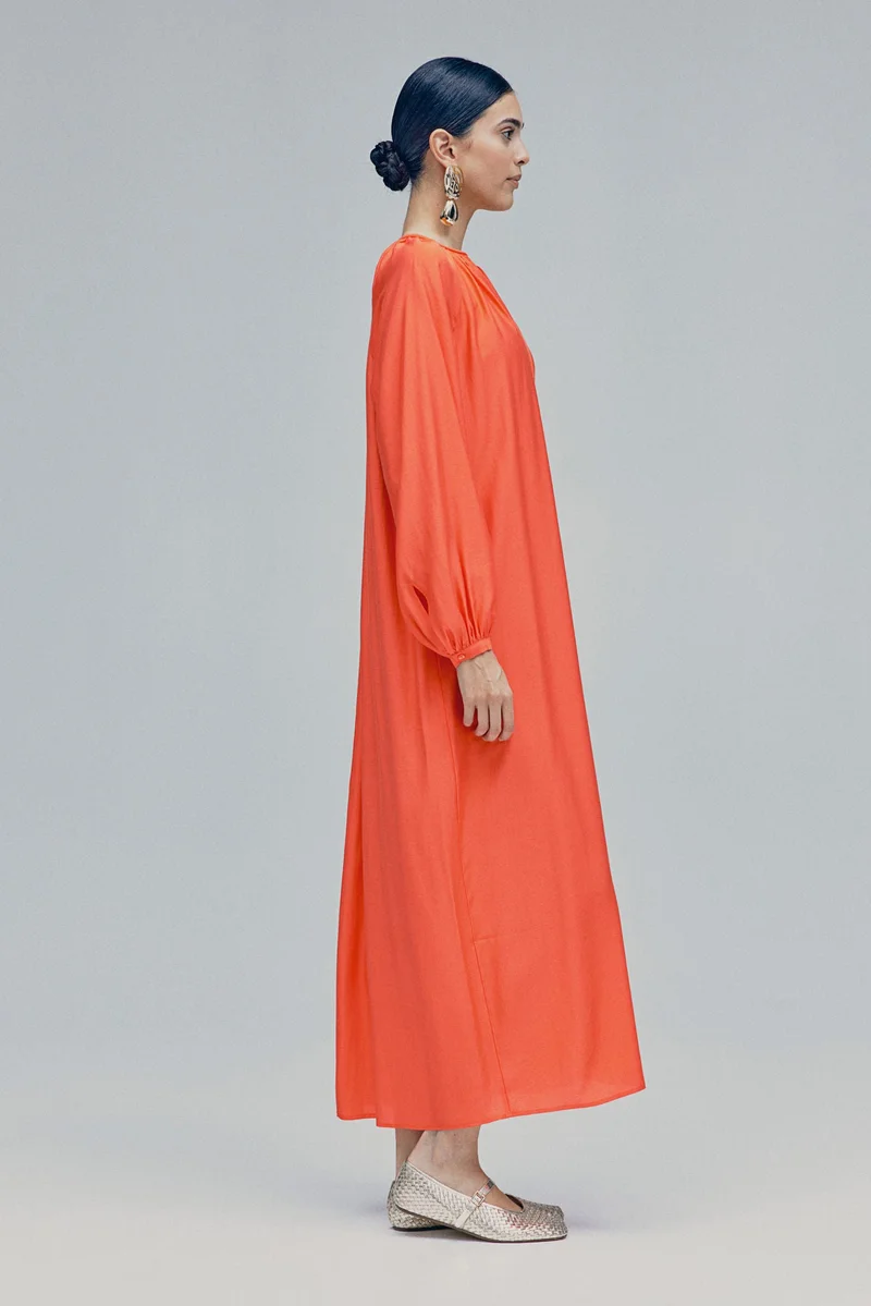 H&M Balloon-sleeved dress