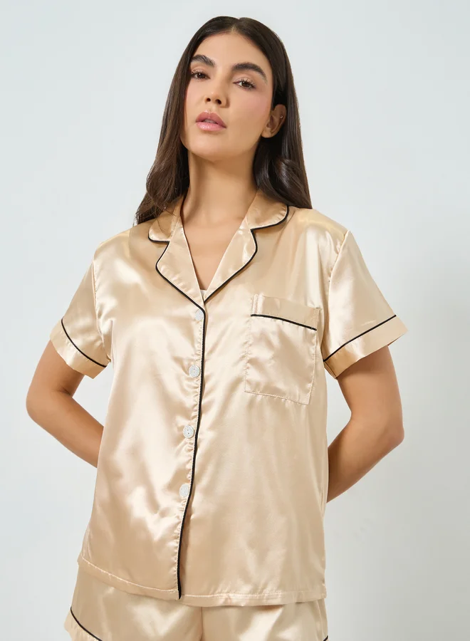 تايك تو مجموعة من شورت وبلوزة سادة بتفاصيل حواف