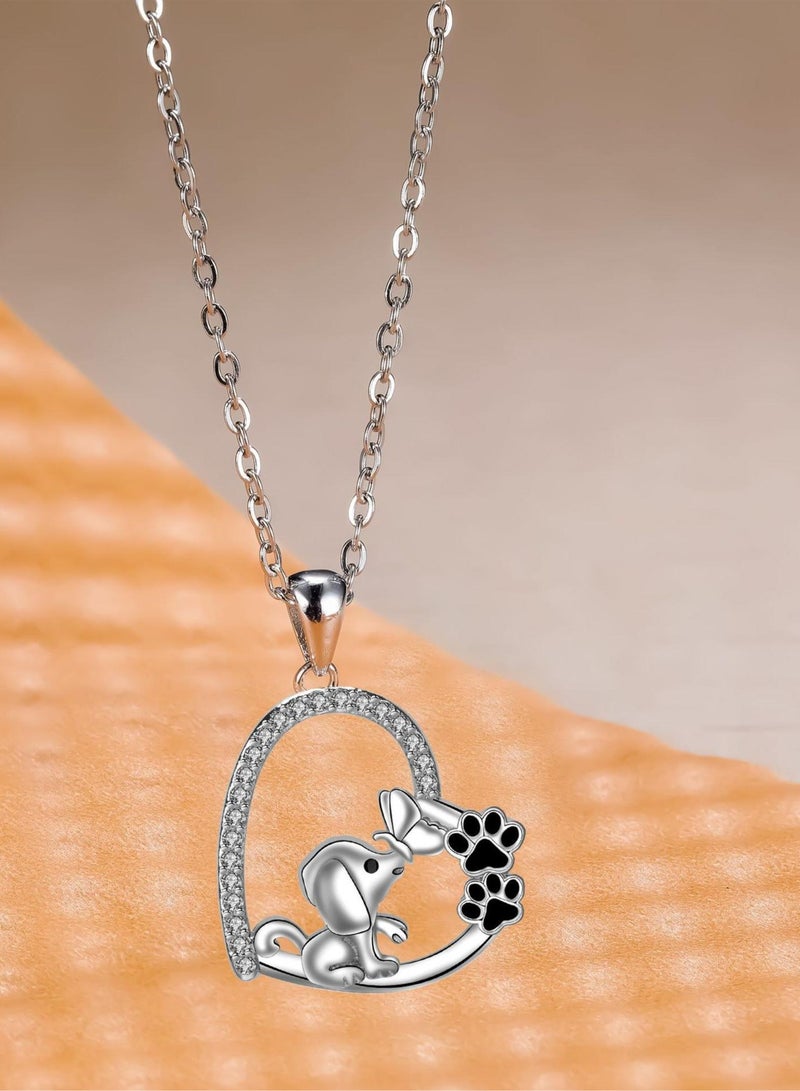 Elegant Loving Heart Necklace Vintage Women's Necklaces - Image 1